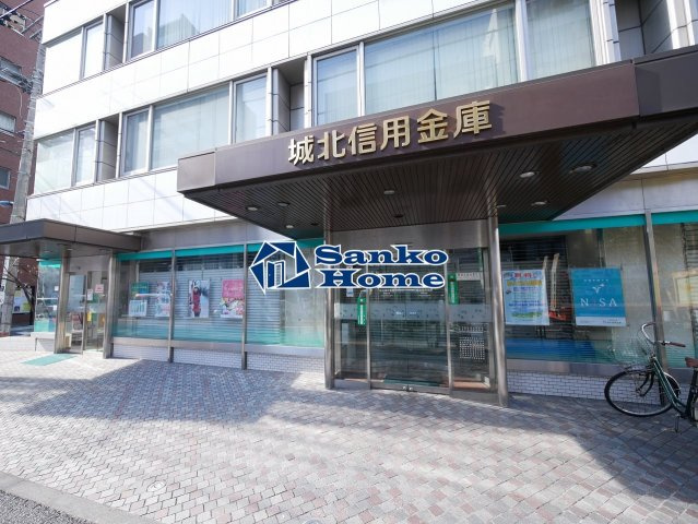 ノーブル・イズミの周辺