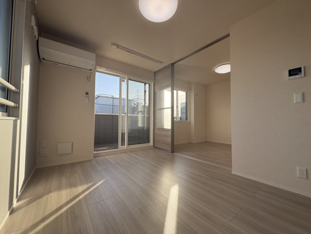 【居間・リビング】 | オーガスタハイツ | ※同物件・反転タイプの写真です。