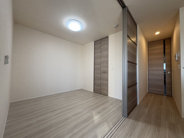 【洋室】 | オーガスタハイツ | ※同物件・反転タイプの写真です。