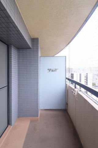 ダイナコート久留米本町　13階のバルコニー|現状優先です。