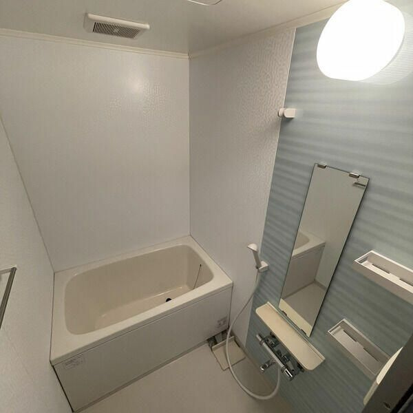 江戸川区南小岩８丁目のアパートの浴室