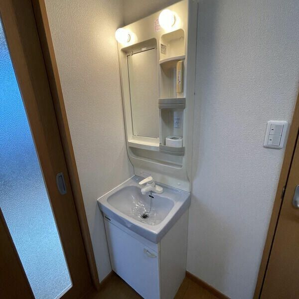 江戸川区南小岩８丁目のアパートの独立洗面台