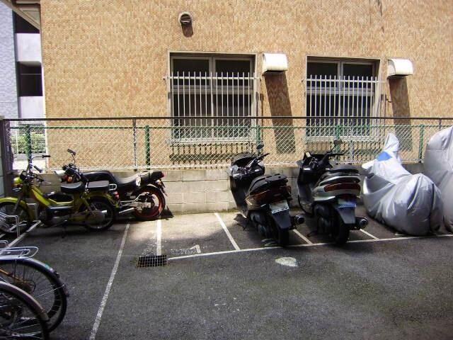 ジェイパーク両国の駐車場