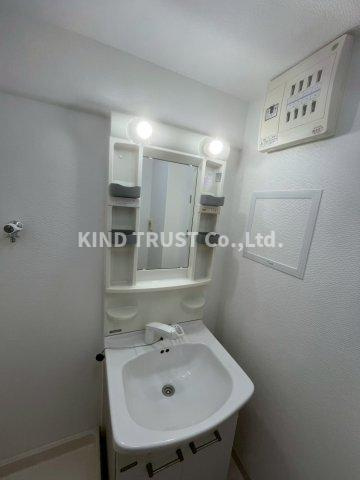 大淀町スカイハイツの洗面所|忙しい朝には欠かせない洗面所です