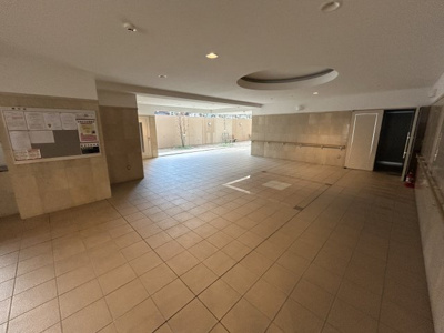 【エントランス】 | ヴェルパーク東雲本町プログレス | 管理の行き届いた綺麗なエントランスです