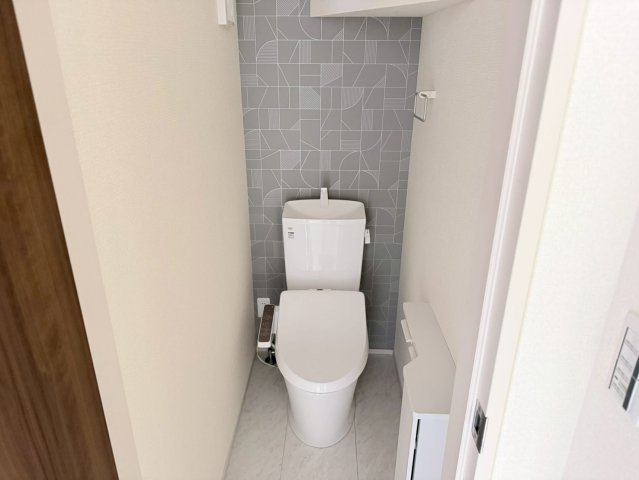 川越仙波町　新築一戸建て　1号棟のトイレ|落ち着いた色調のトイレです
