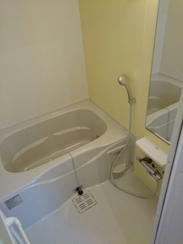 ベントルナータ　Ｅの浴室