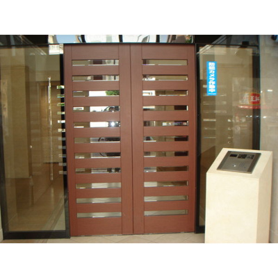 【エントランス】 | S-RESIDENCE難波Viale | 落ち着いたエントランスです