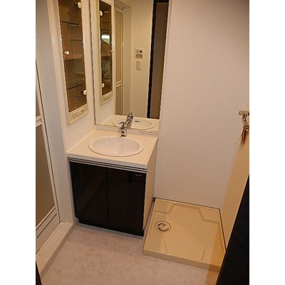 【設備】 | S-RESIDENCE難波Viale | 洗濯機置き場です