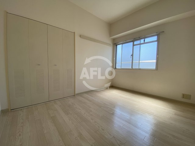 テン・フォーティ　日吉小学校の洋室|テン・フォーティー　洋室