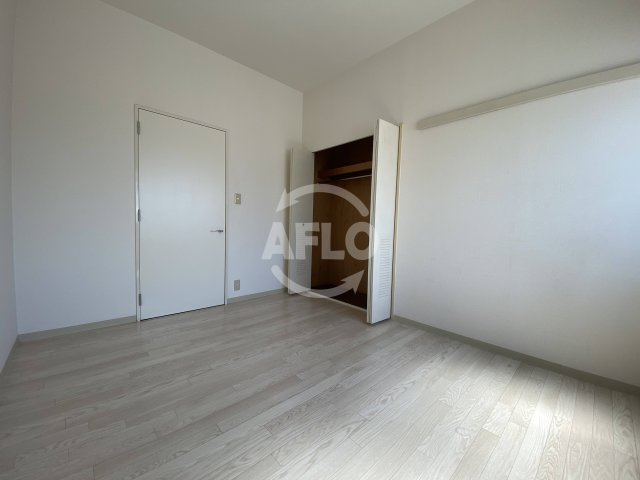 テン・フォーティ　日吉小学校の洋室|テン・フォーティー　洋室