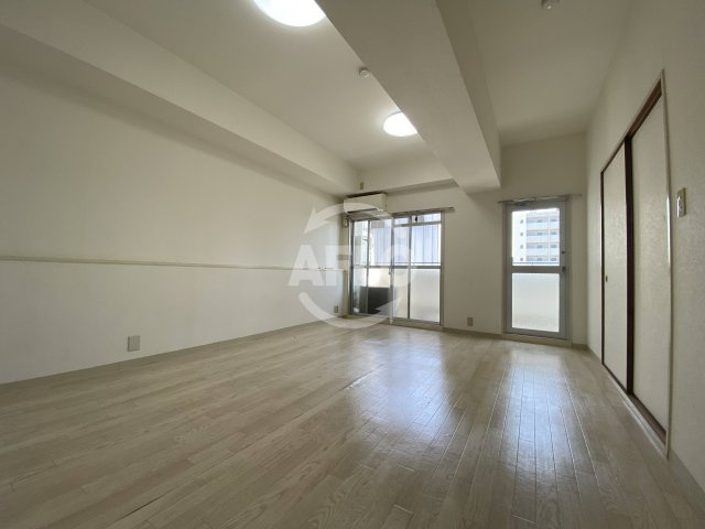 テン・フォーティ　日吉小学校の居間・リビング|テン・フォーティー　リビング