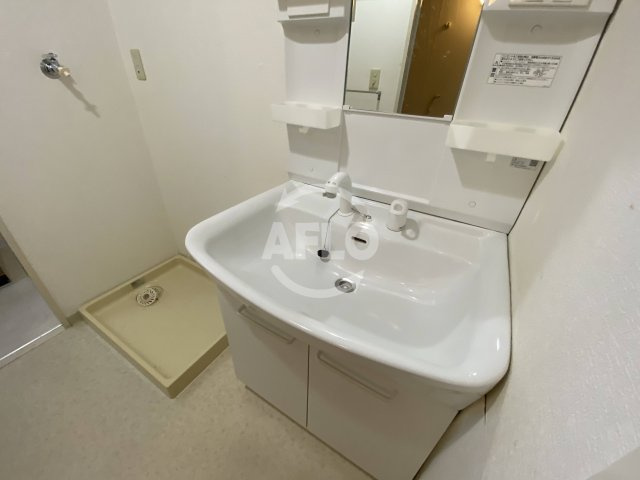 テン・フォーティ　日吉小学校の洗面所|テン・フォーティー　洗面