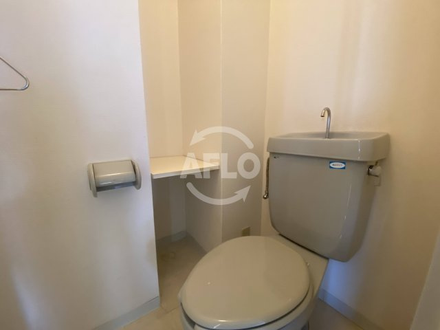 テン・フォーティ　日吉小学校のトイレ|テン・フォーティー　トイレ