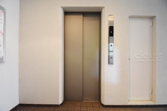 【設備】 | 調布ヶ丘ハイツ | 無いと困ってしまう設備の筆頭がエレベーター。定期的なメンテナンスが必要な大型機械です。よく整備されていることをご確認ください。～即日のご見学可能～　お問合せはお気軽にどうぞ。