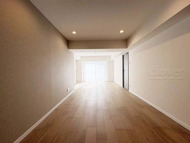 【ダイニング】 | 調布ヶ丘ハイツ | くつろぎの空間であるLDKの様子。安心してくつろげるよう派手さは控えて、さりとて地味すぎもせず、あなたの生活を彩ってくれます。～即日のご見学可能～　お問合せはお気軽にどうぞ。
