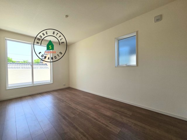 熊本市東区榎町第6-3棟（1号棟）の内観：施工例|主寝室には収納力に優れたクローゼットがありますので、お部屋もすっきり片付きます。