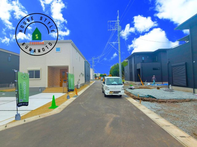 熊本市東区榎町第6-3棟（1号棟）の前面道路含む現地写真|前面道路です。