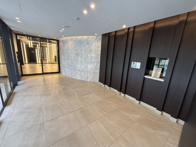 ヴェレーナグラン北赤羽マナープライスのエントランス