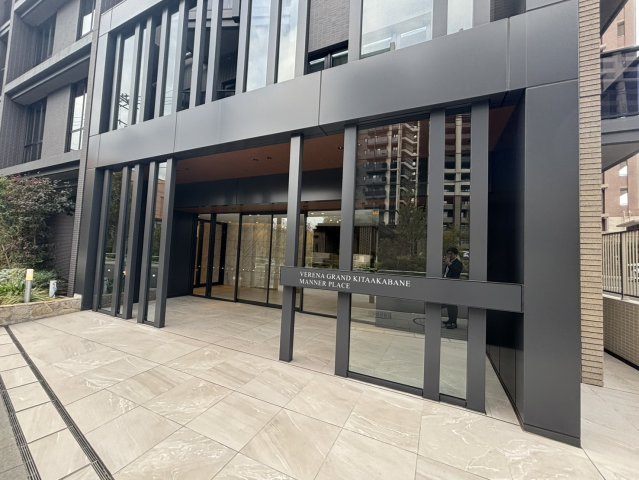 ヴェレーナグラン北赤羽マナープライスのエントランス