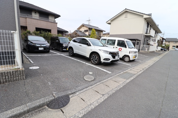 セントフランシス　A棟の駐車場