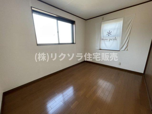 国松町　中古一戸建ての内装|洋室6.0帖
■物件内覧・資金計画相談・住宅ローン相談、リフォーム相談、お問合せ受付中■
※当日・翌日のご内覧、ご相談はお電話でのお問合せがスムーズです！