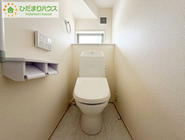 いわき市泉町滝尻第2　新築戸建　8号棟のトイレ|トイレは1F、2F共に完備！取り合いになることがありませんね(^^)/
