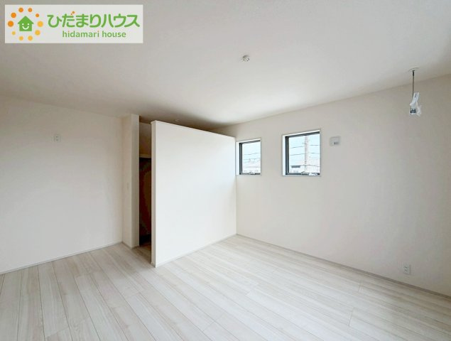 いわき市泉町滝尻第2　新築戸建　8号棟の寝室|広めの主寝室は、ベッドの他にもパソコンデスクやドレッサーなども置けちゃいます(*^-^*)