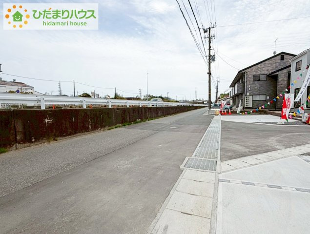 いわき市泉町滝尻第2　新築戸建　8号棟の前面道路含む現地写真|徒歩圏内に公園があり四季折々のイベントを楽しめます☆彡