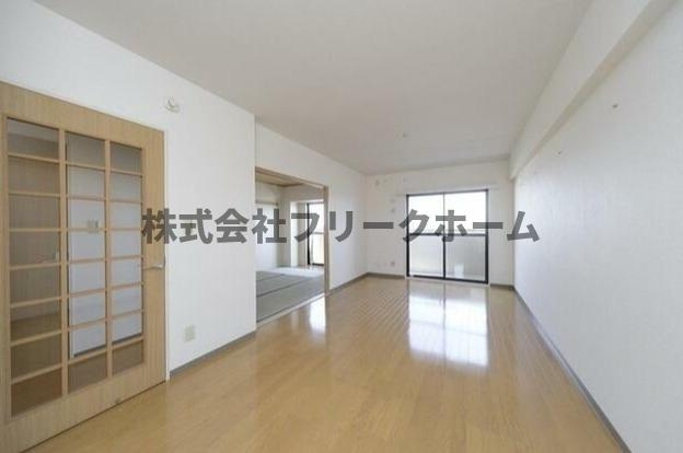 コーポレート連雀1号棟の居間・リビング