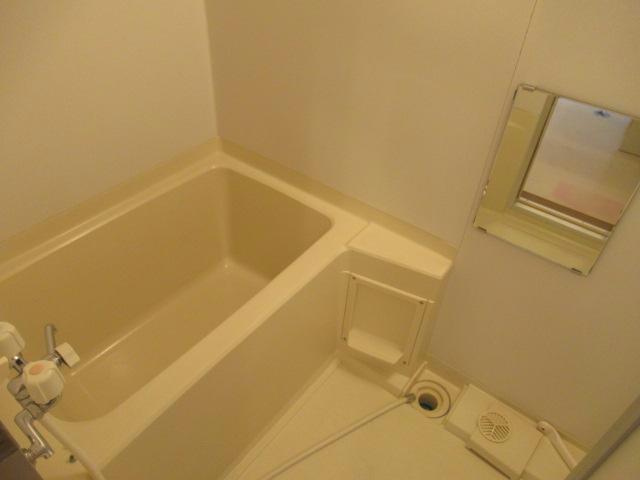 コーポ美鈴5号の浴室