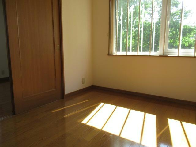 コーポ美鈴5号の洋室