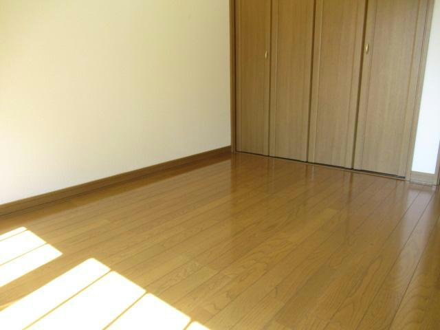 コーポ美鈴5号の洋室