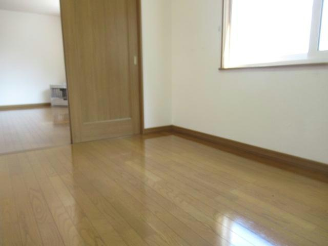 コーポ美鈴5号の洋室