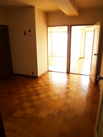 メゾンドール本郷の居間・リビング|LDK