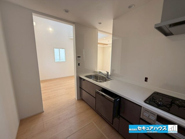 【同施工物件ご案内可能】愛知郡東郷町和合ヶ丘3丁目　全2棟の内観：施工例|【LDKイメージ】
◆日当たりが良く温かい広々リビングは家族の団らんスペースになります。