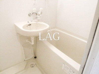 【浴室】 | サンアーバン町屋 | お風呂です。