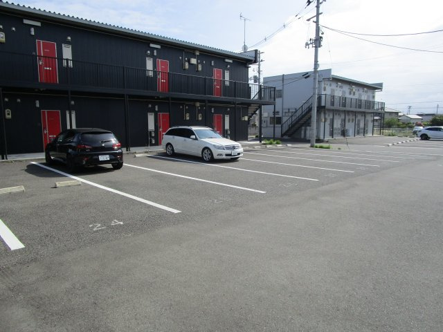 ガルテン宿畑　Ｂ棟の駐車場