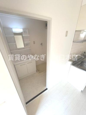 【洗面所】 | レジデンス鶴見緑地 | 脱衣室もあり便利です