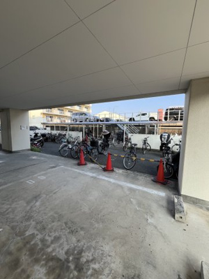 【その他共用部分】 | レジデンス鶴見緑地 | 十分な駐輪スペース