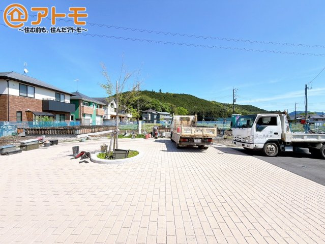 【前面道路含む現地写真】 | 富士宮市大中里　新築戸建て　3号棟