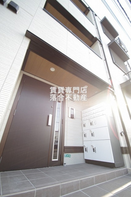 【エントランス】 | コルトレイク | オートロック付きで安心♪便利な宅配ボックス完備♪