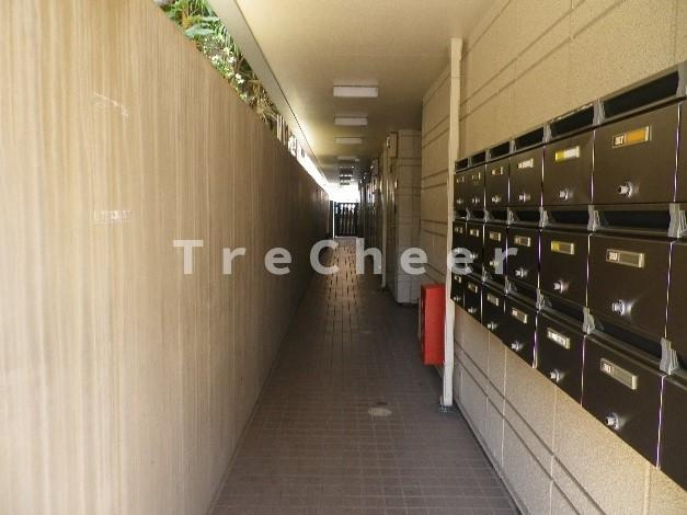 シティコート千駄木のエントランス