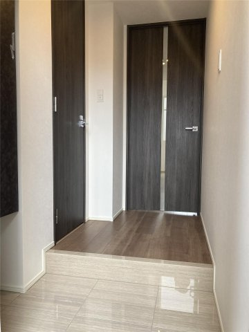 S-RESIDENCE六ツ門abreastⅠの玄関|シンプルで使いやすい玄関です