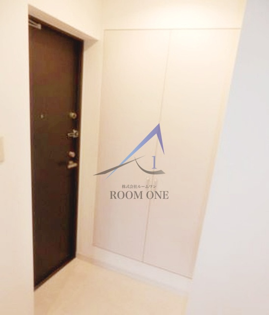 音羽クリニックビルの玄関|玄関です。