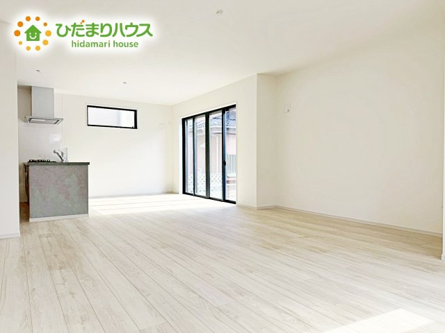 【居間・リビング】 | 水戸市元吉田町5期　新築戸建　1号棟 | 開放感あるLDKを確保！家族が集まるリビングはゆったり過ごしリフレッシュする場として居心地の良い空間にしたいですね。