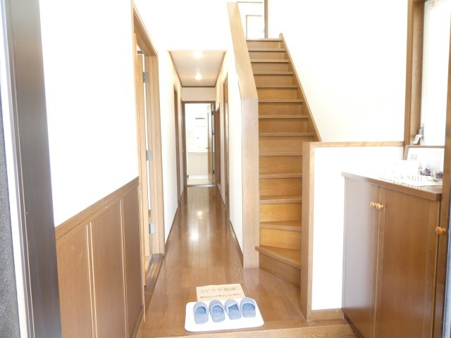 金子貸家（大沼）の玄関