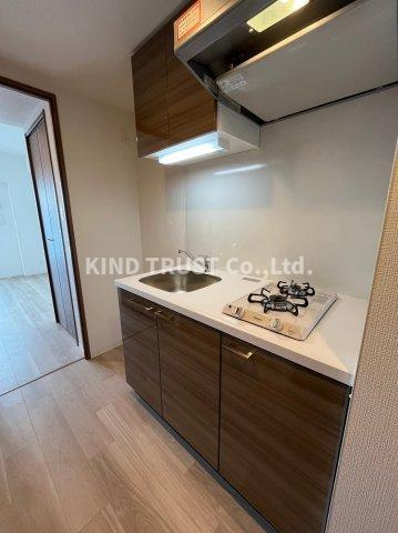 エスリードレジデンスグラン大阪福島ノースのキッチン|コンパクトなキッチンで掃除もラクラク