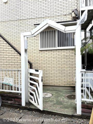 【エントランス】 | ピアヴァレイ