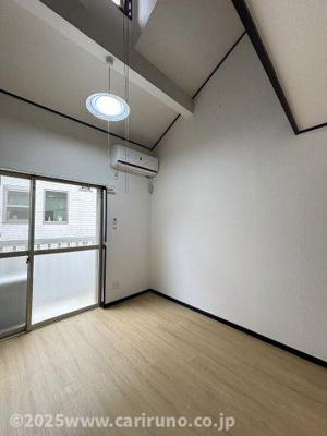 【洋室】 | ピアヴァレイ